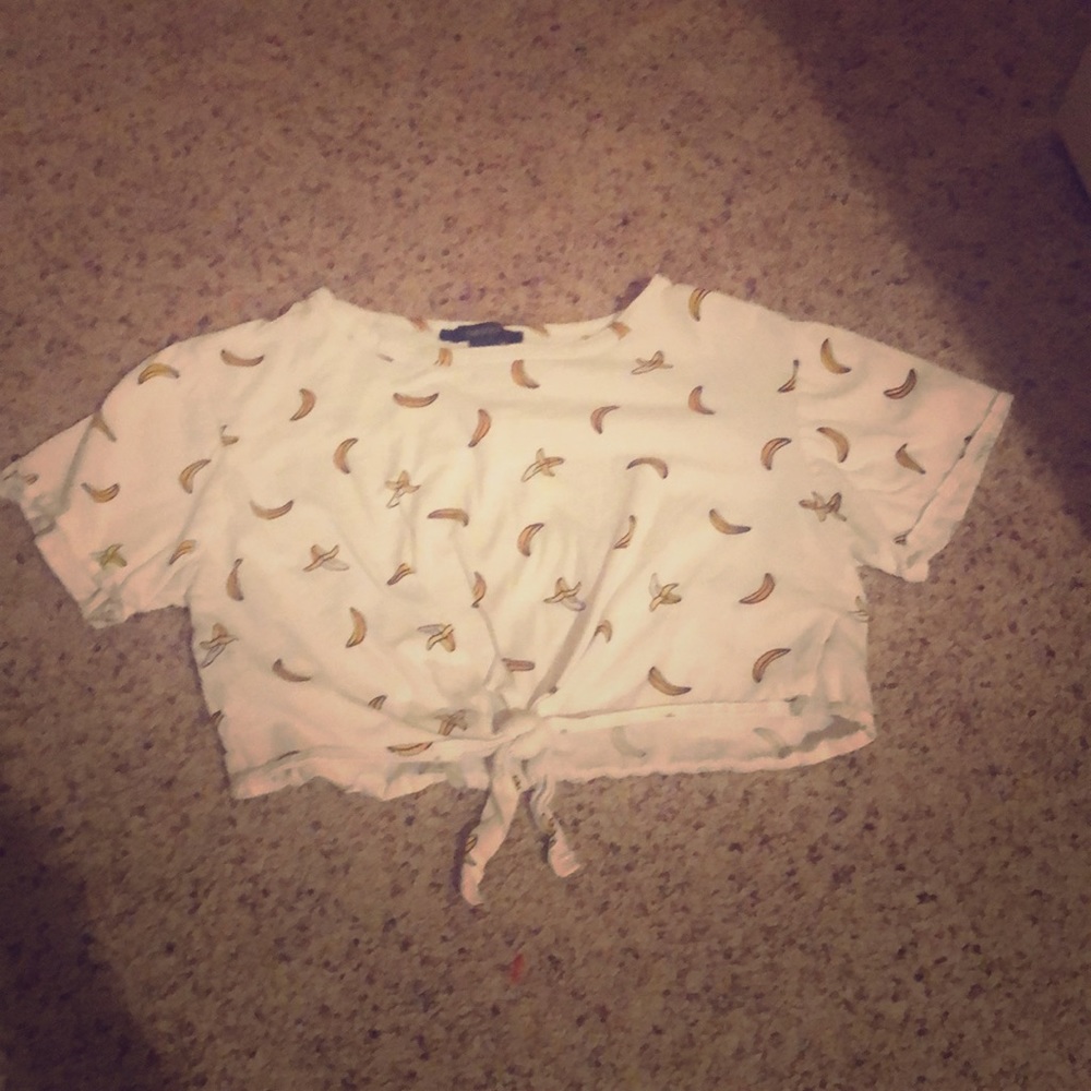 🍌 Forever 21 Banana Crop Top 🍌